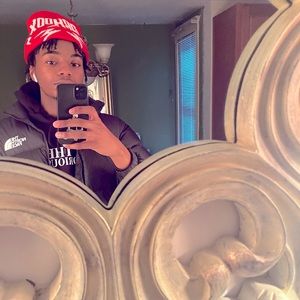 Meet your Posher, Julian